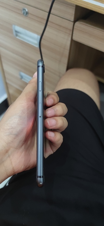 iPhone8，才换了一个电池。健康百分之...