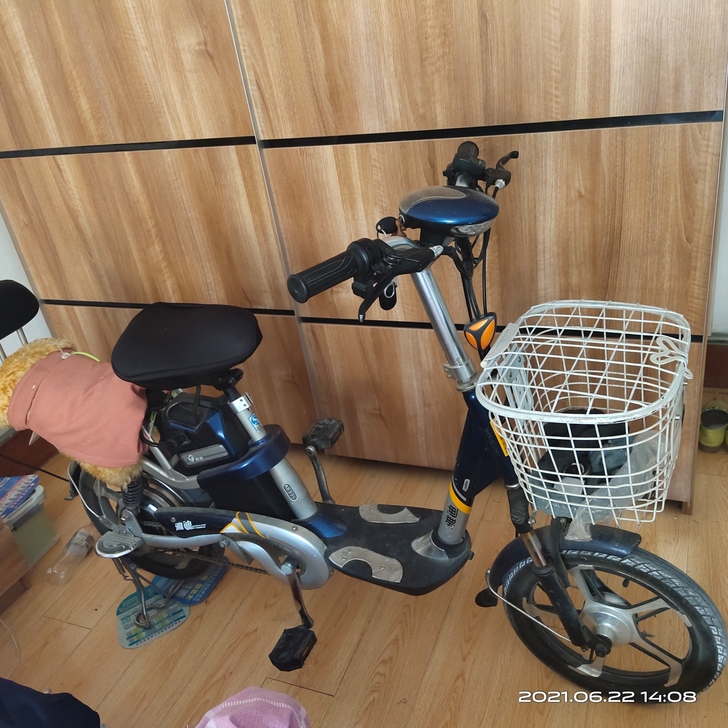 辽阳自用雅迪电动车便宜2880的车1200...