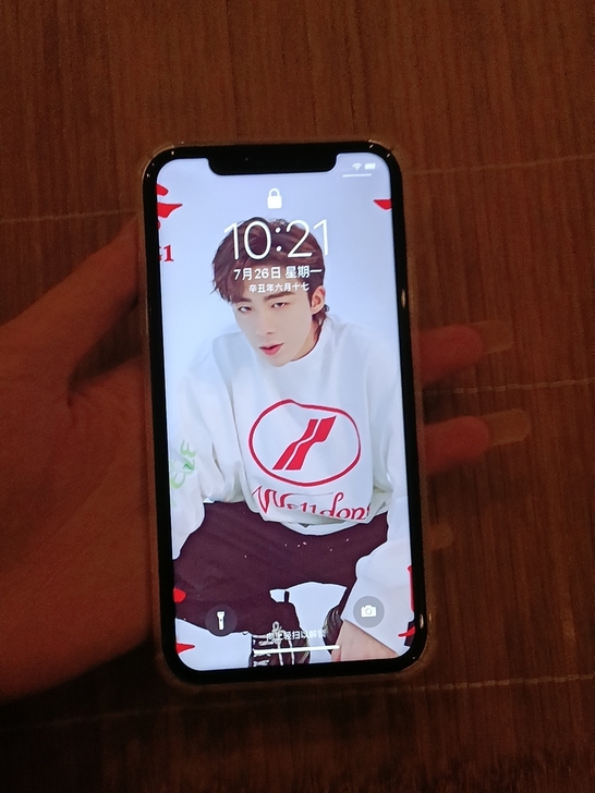 女用全原iPhone11国行128G白色