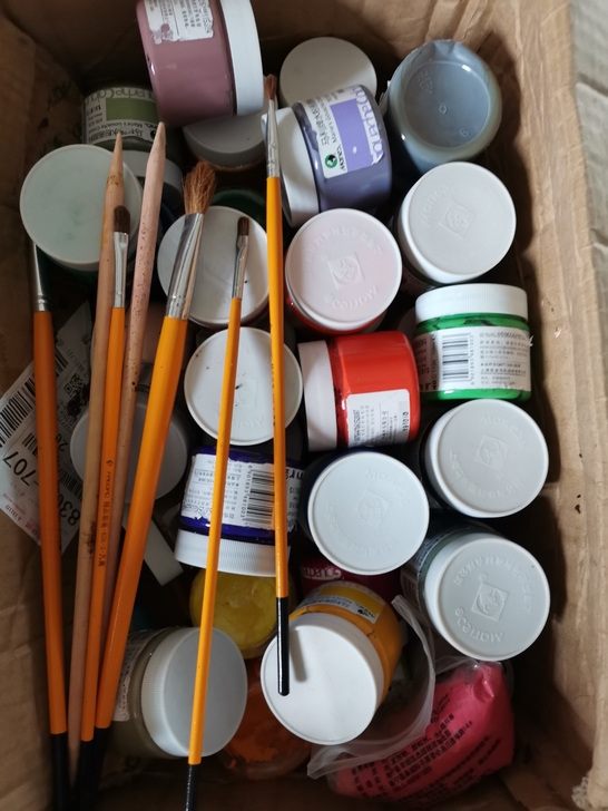 一箱水粉颜料低价处理 支持同城 支持邮政 ...