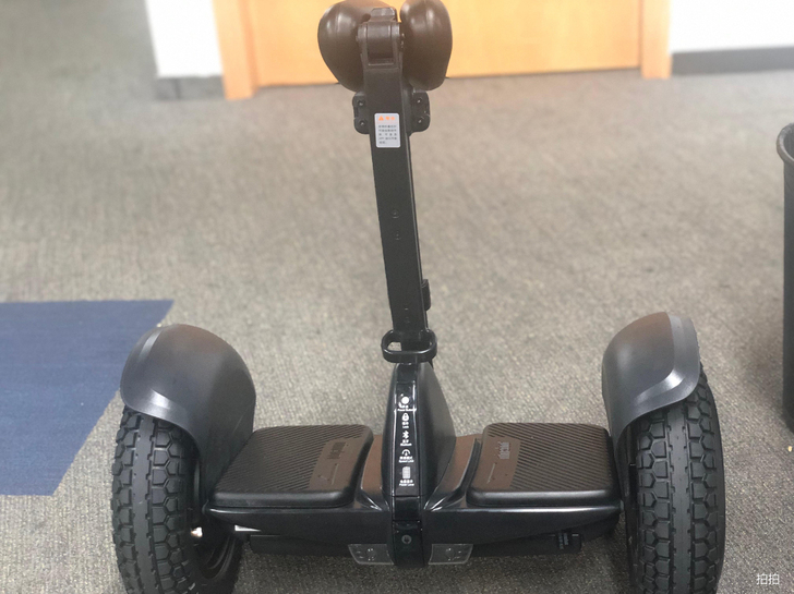 因工作异地，特转卖平衡车一台，原价2299...