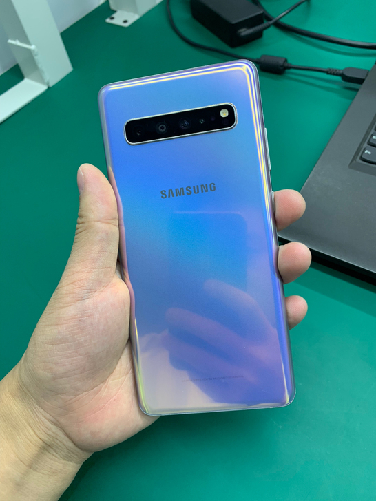 三星s10+##amp；nbsp；5G版本...