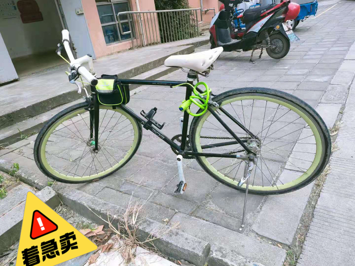 美利达公路自行车，八成新，可小刀，在家闲置...