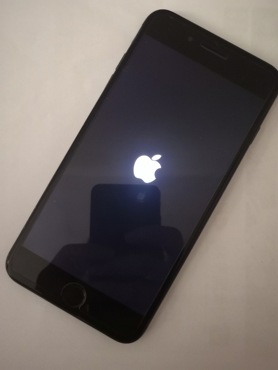 iPhone7p游戏机 能正常使用id 前...