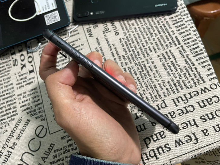 苹果8  64G 无锁 老新了 日版 全原...