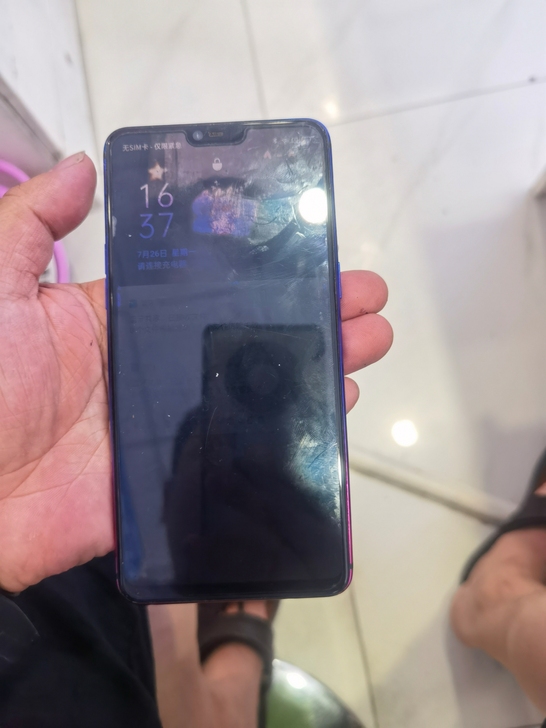 oppoR15手机,手机功能全好,成色看图...