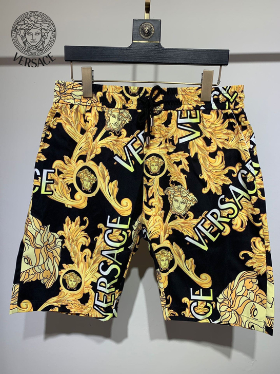 男士是沙滩短裤。时尚潮流休闲