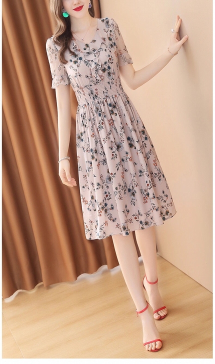 2021夏季新款大码雪纺连衣裙遮肚显瘦碎花...