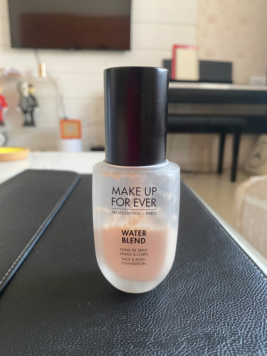 MAKE UP FOR EVER 玫珂菲