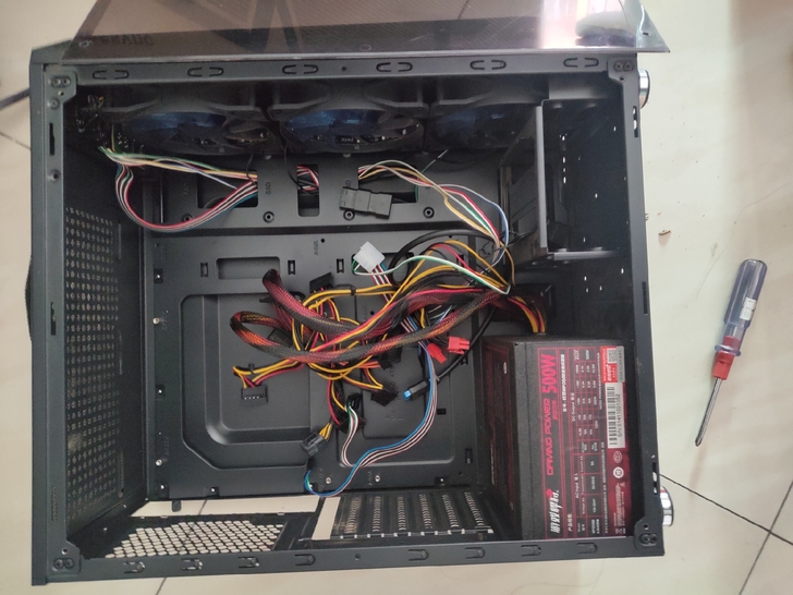 积至侧透机箱+游戏悍将额定500w电源+三...