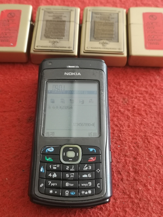 古董手机，怀旧经典，诺基亚N70， 后盖有...