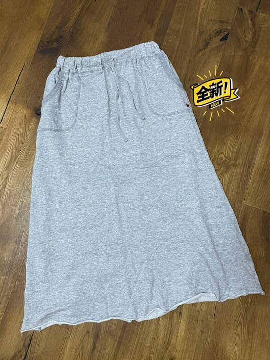 全新半裙，毛圈棉的，很舒服，我穿长了本来想...