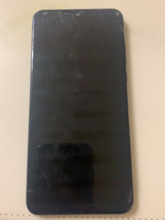 华为nova4e   开机屏爆，打电话响铃...