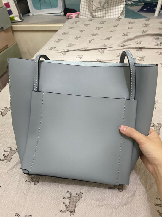 全新单肩手提包，没背过，质量很好，喜欢的直...