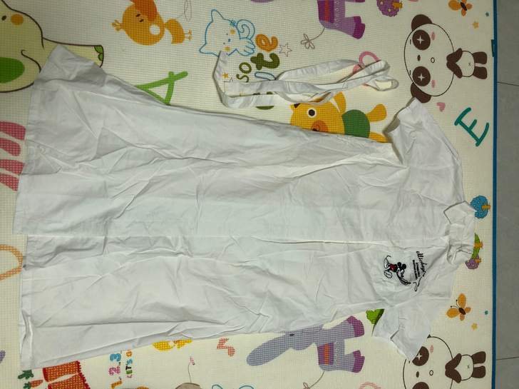 长裙，不知名小店购买，全新