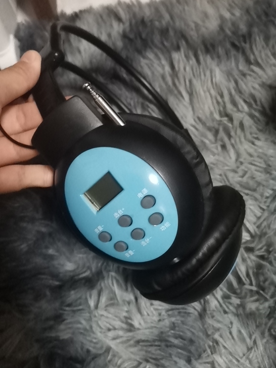 英语四级考试耳机，仅用过一次，带电池