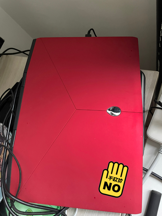 诚出外星人笔记本 一手轻微使用 原装充电...