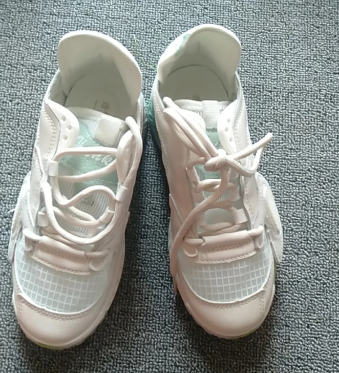 夏季新款网面运动鞋女式轻便百搭休闲鞋透气平...