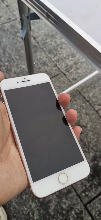 本人自用国行iPhone8