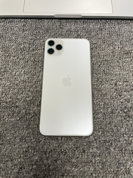 苹果11Promax 64G美版无锁银色