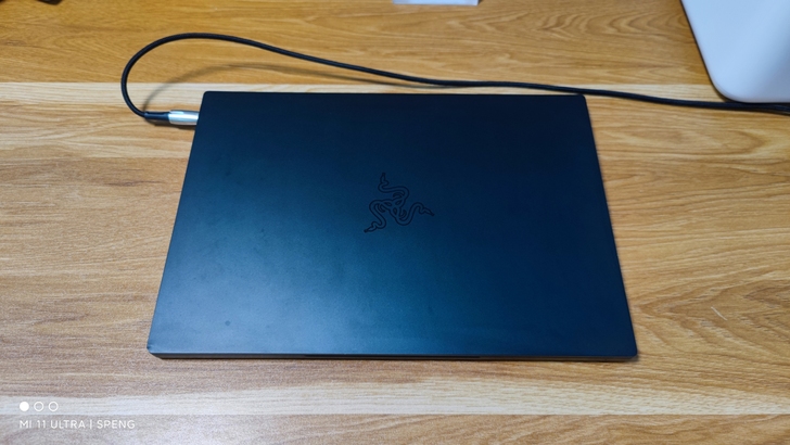 雷蛇灵刃13潜行版 gtx1650 4k触摸