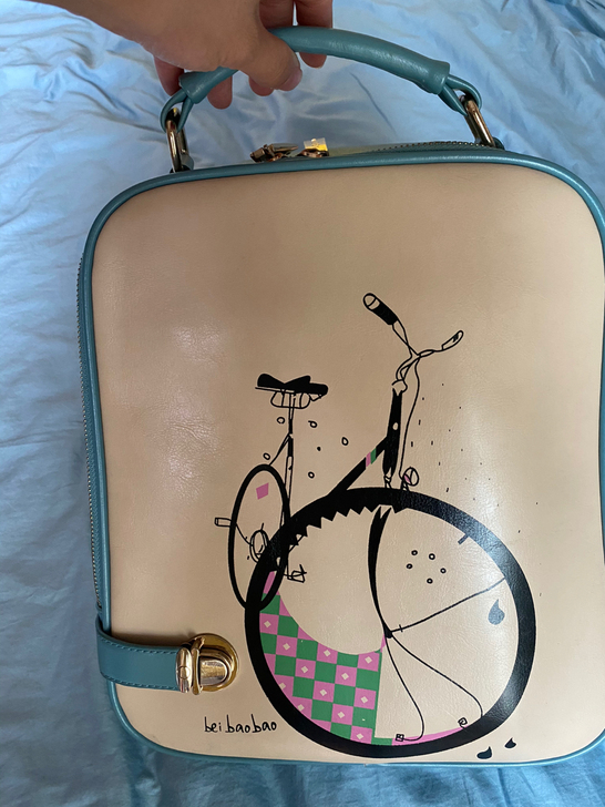 双肩包学生包特价出一个