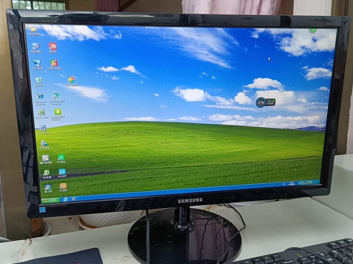 三星，24寸LED显示器低价出售，2