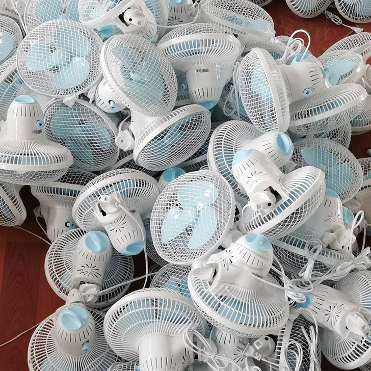 摇头扇制冷随身风扇学生静音宿舍迷你神器台式...