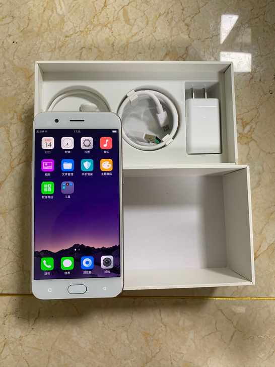 OPPOr11手机 原装正品手机  几乎全...