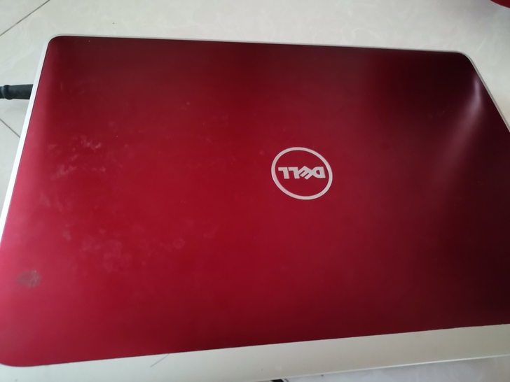 戴尔笔记本电脑，9新  看我首页商品有惊喜...