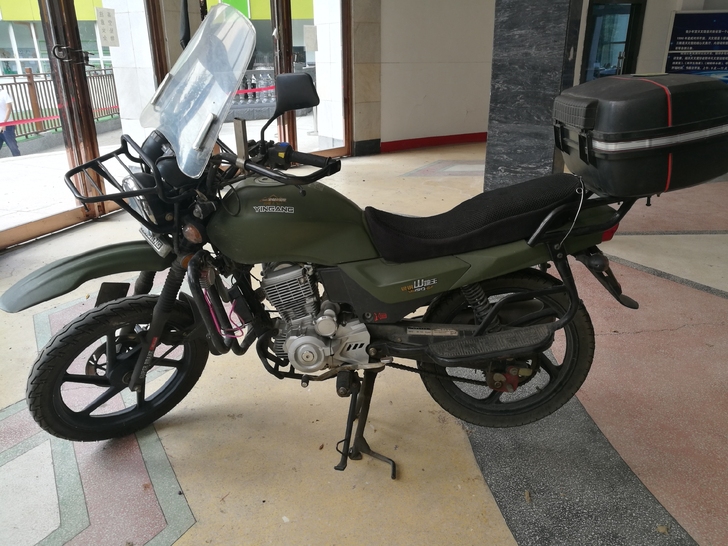 银钢250摩托车，天亿（皓月）230六档变...