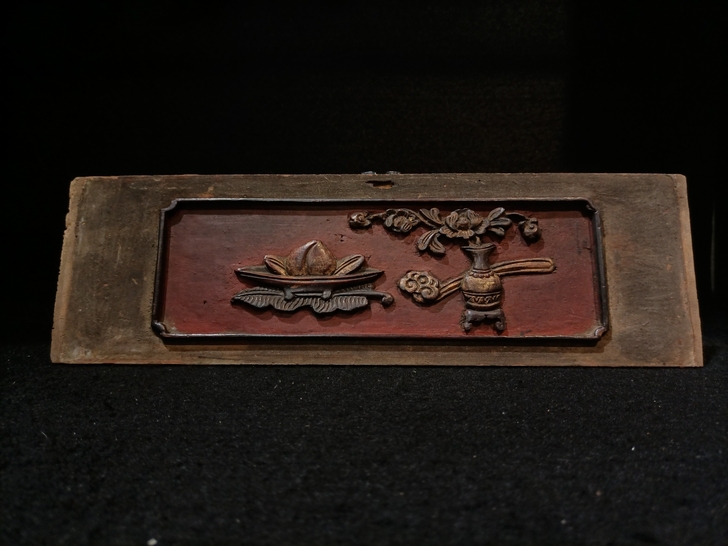 晚清民国老花板木雕一片，尺寸36*11cm...