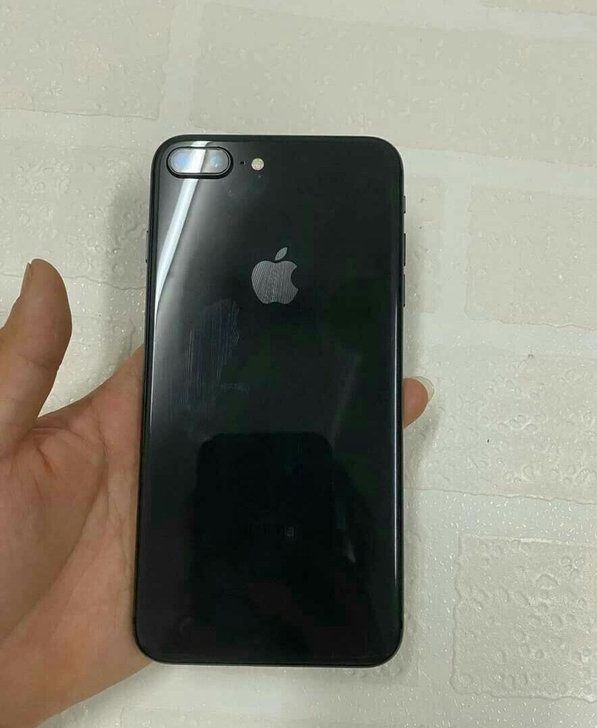 苹果8plus,黑色