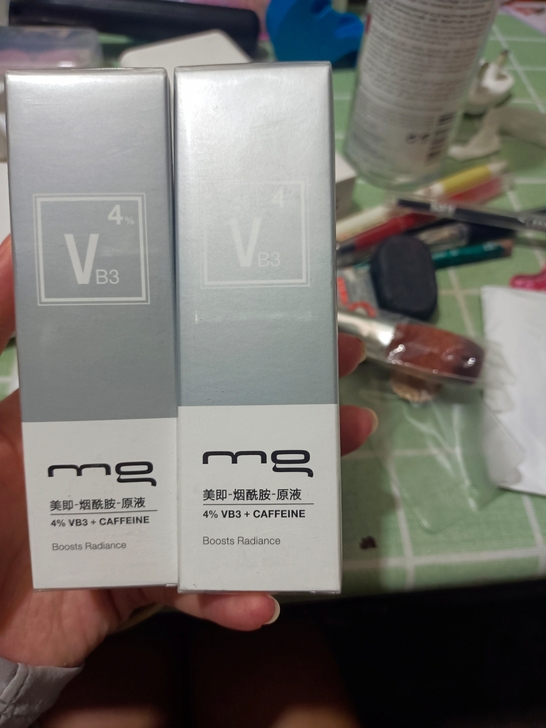 美即的美白精华 美白效果很好 配合她家奶皮...