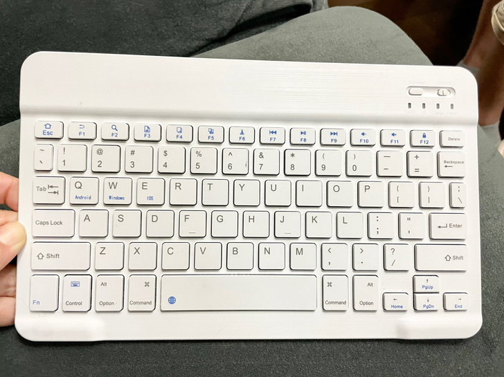 iPhone苹果手机平板通用外接蓝牙键盘