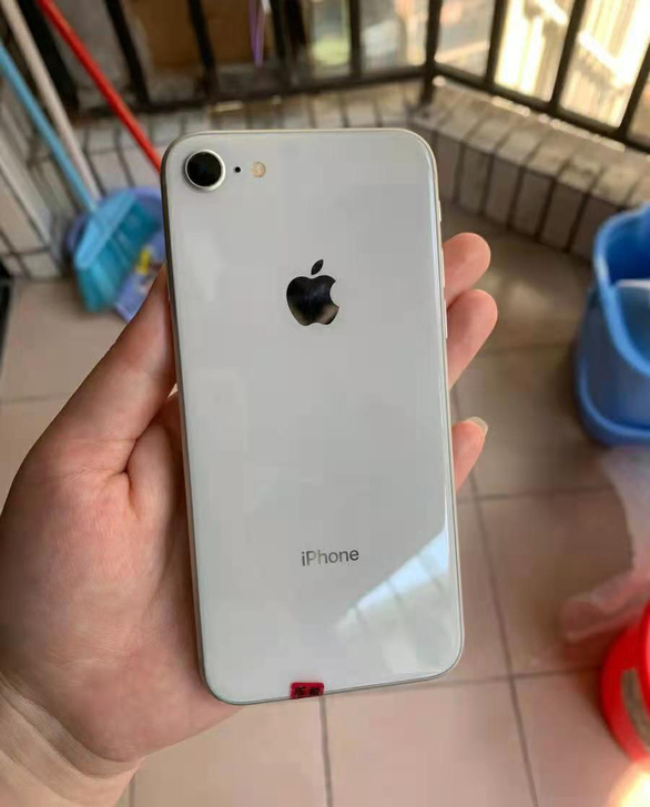 256G闲置iPhone8带指纹、功能全好...