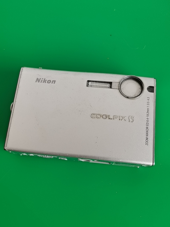 尼康S9数码相机 功能完好 成色还行