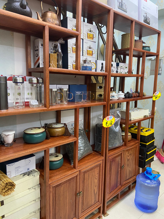 茶楼转让，捡漏红木茶桌茶台，博古架书柜，特...