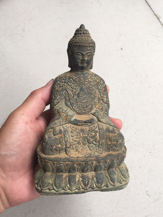 农村请的铜佛，有喜欢的朋友请回家保你一家平...