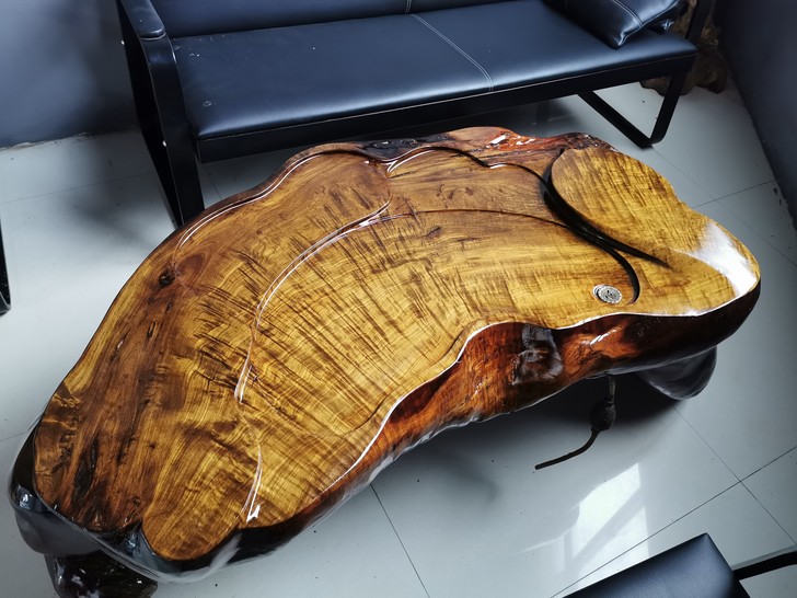 闲置正宗金丝楠茶几，喜欢的来，原来九千买来...