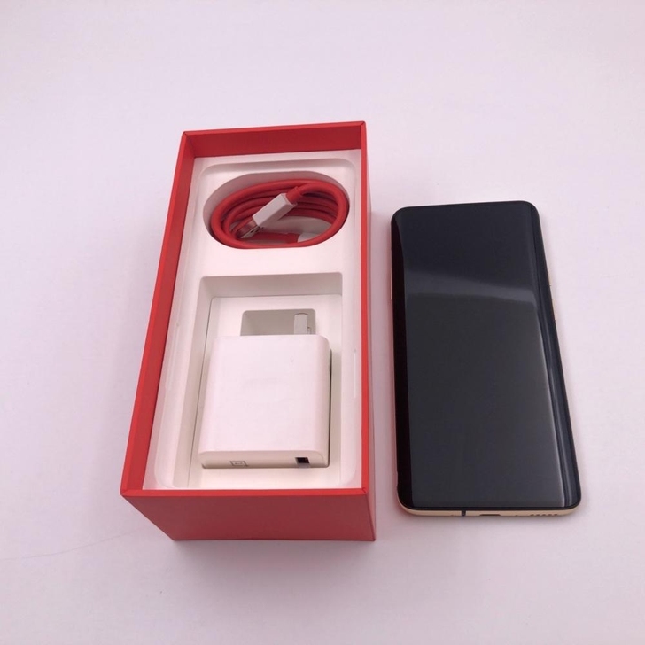 95新##amp;bull;微瑕 一加 7...