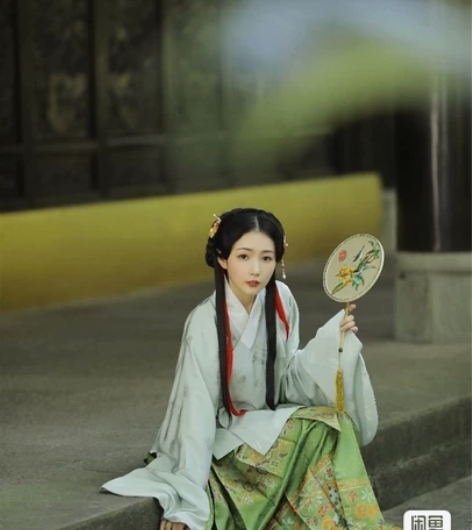 全新吊牌在 仅试穿 s码原创汉服马面裙 感...