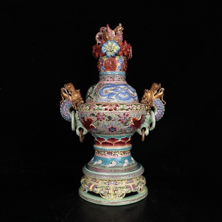 清乾隆珐琅彩鎏金浮雕龙凤呈祥纹三节香薰炉