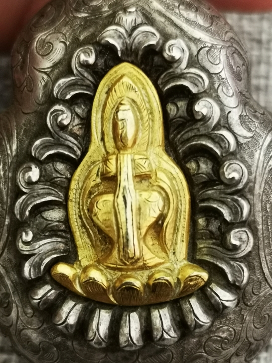 清代藏传银鎏金噶乌盒   工艺品相好  规...