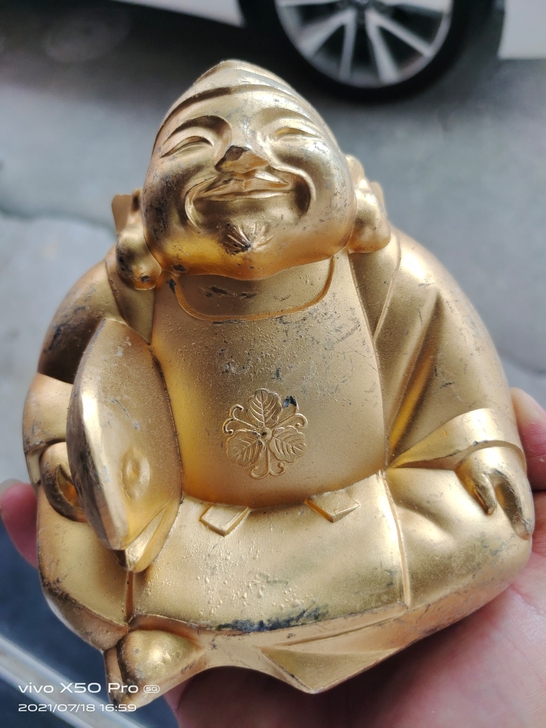 鎏金佛像，合金材质，单个重约三斤半品相完好...