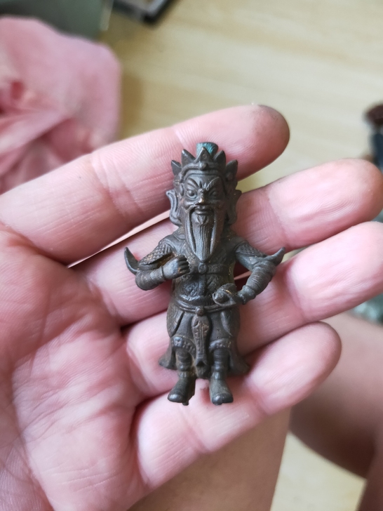 少见铜佛，没有底座了，工精美，喜欢的不要错...