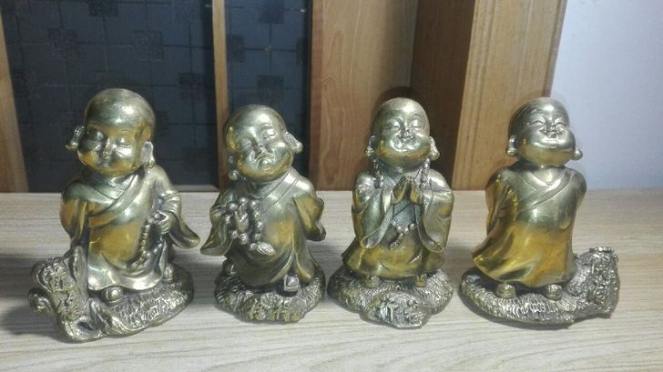 铜佛像，精铸小弥勒