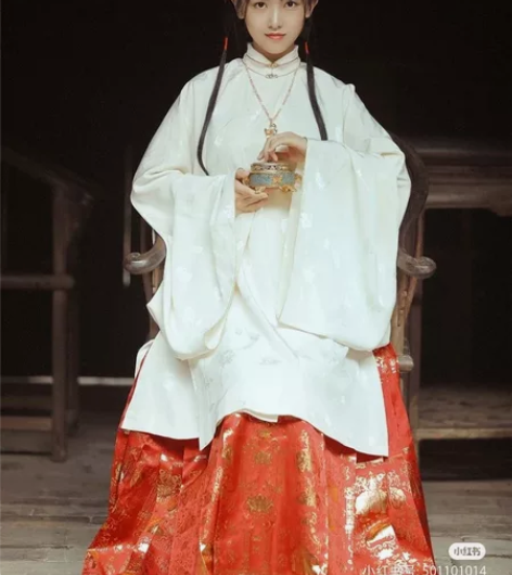 兰若庭·太平有象 仅上袄，s码，白色，仅试...