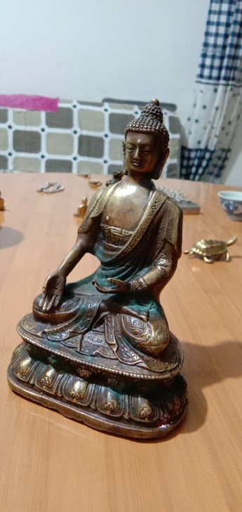 铜佛像