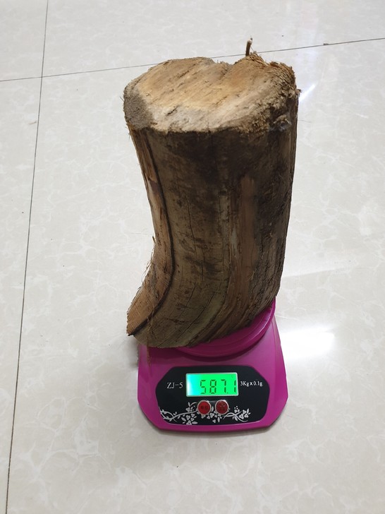 崖柏陈化料:闲置一块尺寸如图的北方崖柏陈化...